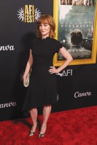 الممثلة الأمريكية رين شميت تحضر العرض الأول لفيلم «نورمبرغ» في هوليوود، كاليفورنيا. ا ف ب