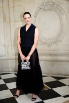 ميج بيلامي خلال عرض مجموعة  Dior Haute Couture لخريف وشتاء 2023-2024 في باريس. (رويترز)