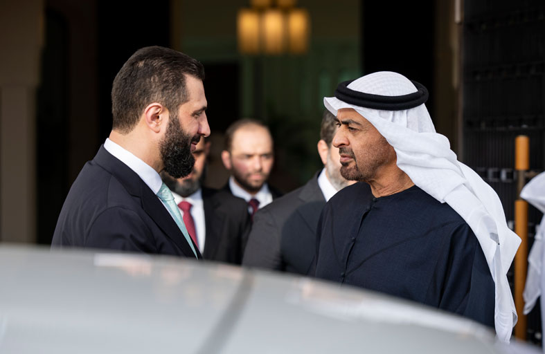 رئيس الدولة يؤكد دعم الإمارات للشعب السوري وتطلعاته نحو التنمية والاستقرار  