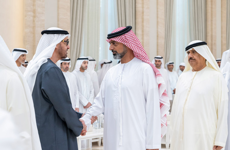 رئيس الدولة يتقبل تعازي حاكمي الشارقة وأم القيوين والممثل الخاص لسلطان عمان في وفاة طحنون بن محمد 