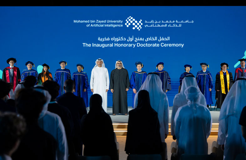 خالد بن محمد بن زايد يشهد مراسم منح الدكتوراة الفخرية الأولى بجامعة محمد بن زايد للذكاء الاصطناعي للرئيس التنفيذي لـ «أوبن ايه آي» 