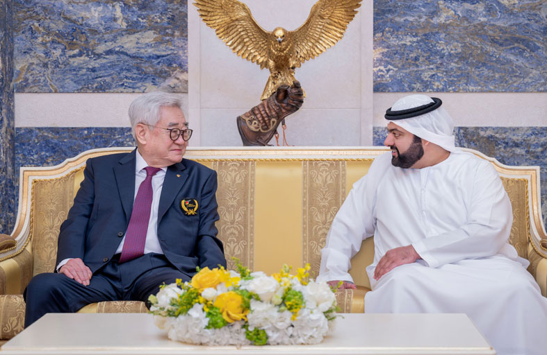 محمد الشرقي يستقبل رئيس الاتحاد الدولي للتايكواندو على هامش بطولات الفجيرة للتايكواندو 