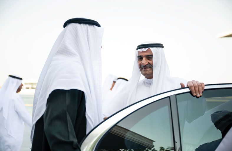 رئيس الدولة يستقبل حاكم الفجيرة ويبحث معه الموضوعات والقضايا التي تهم شؤون الوطن والمواطن 