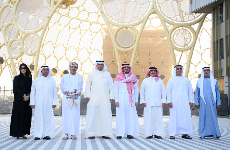 سيف بن زايد بصحبة وزراء داخلية السعودية والبحرين والكويت وسلطنة عمان يزورون موقع إكسبو 2020 