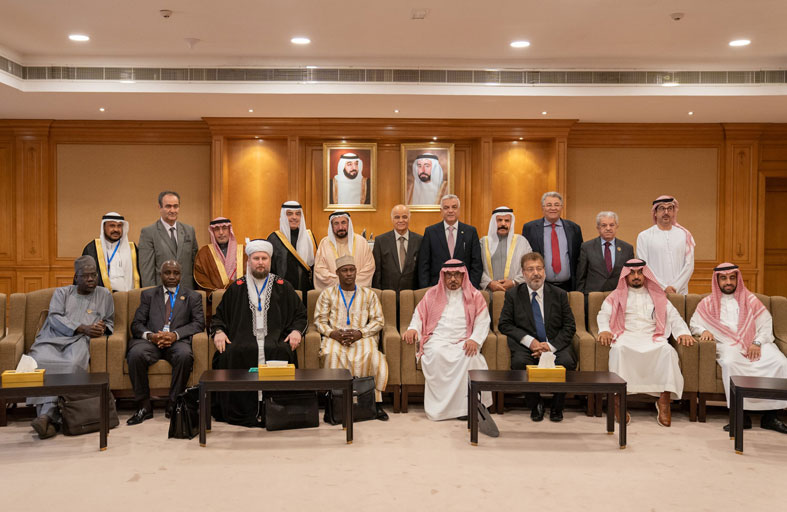 حاكم الشارقة يستقبل المشاركين في أعمال الدورة الـ 23 للمجلس التنفيذي لاتحاد جامعات العالم الإسلامي