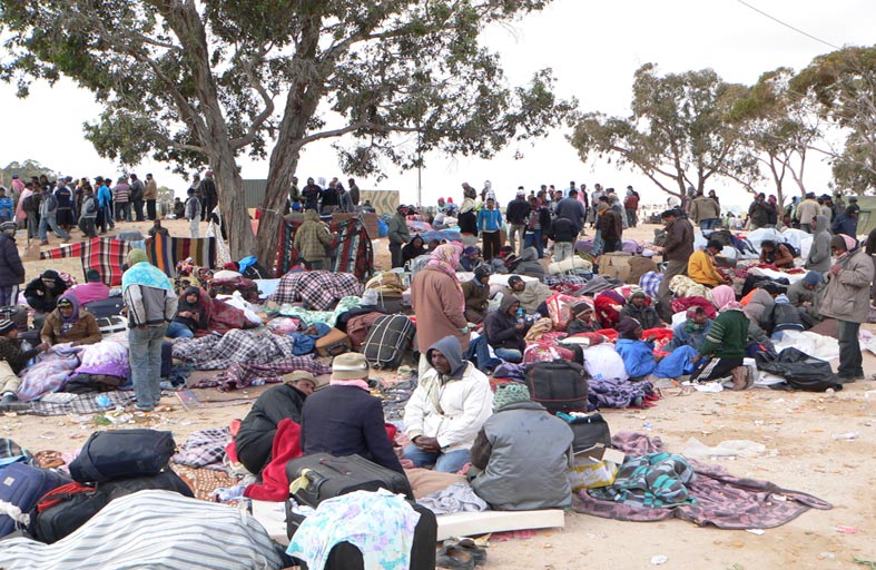 البابا: مراكز المهاجرين في ليبيا تشبه معسكرات الاعتقال  