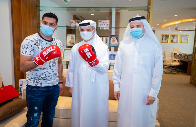 مجلس دبي الرياضي يبحث مع أمير خان افتتاح أكاديمية للملاكمة في دبي