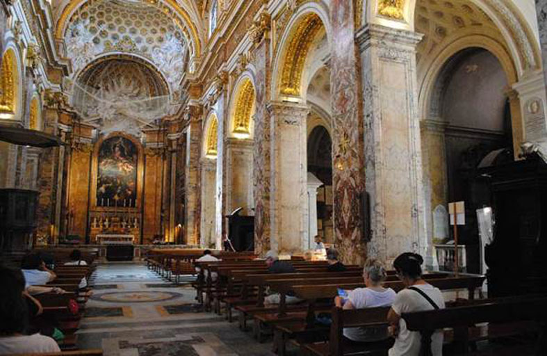كورونا يغلق كنيسة شهيرة في روما