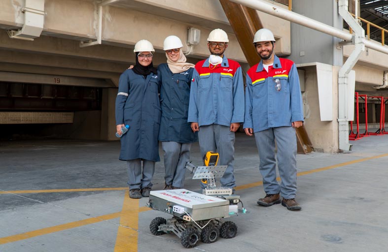 فريق من جامعة أبوظبي يفوز بمسابقة «الروبوت» للطلاب التي أطلقتها الإمارات للألمنيوم