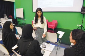 محاضرة  في جامعة زايد حول تمكين الإماراتية عن طريق العمل بالصحافة