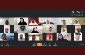 مدير عام أبو ظبي التقني يلتقي 170 من أولياء أمور طلبة التكنولوجيا التطبيقية عن بعد لأول مرة 