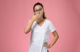 كيف نتخلص من رائحة الثوم من الفم؟