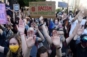الاحتجاجات الأميركية ترسم صورة زعيمين: بايدن وترامب 