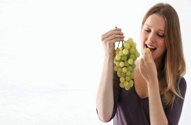 العنب قد يقلل من خطر الإصابة بأمراض القلب