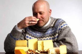  تناول الجبن يقلل من خطر تدهور الدماغ!