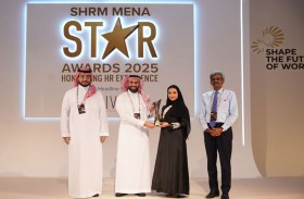 جمارك أبوظبي تتوج بجائزتين على مستوى الشرق الأوسط وشمال أفريقيا