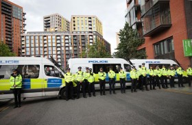 إصابة 14 شرطياً في احتجاجات مناهضة للعنصرية في لندن