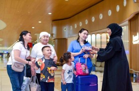 مطارات دبي توزع 60 ألف وجبة إفطار على المسافرين خلال رمضان