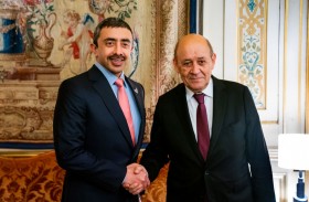 عبدالله بن زايد يلتقي وزير خارجية فرنسا