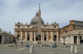 الفاتيكان يوقف وسيطا إيطاليا في قضية صفقة عقارية غامضة 