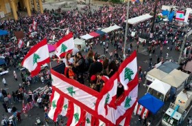حزب الله ينكأ جراح لبنان ويجرفه نحو أزمة عميقة