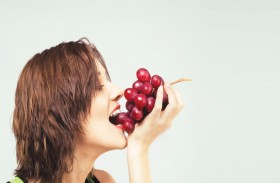 ثمار العنب تطيل عمر الإنسان خمس سنوات