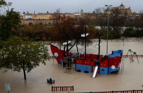 مزارعون: أضرار «كارثية» للمحاصيل مع وصول العاصفة مارتا إلى إسبانيا والبرتغال 