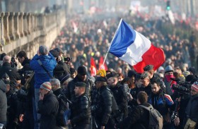 الحكومة الفرنسية تناقش إصلاح أنظمة التقاعد  
