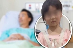 ابنة الـ7 سنوات تعتني بوالدها المريض بمفردها 