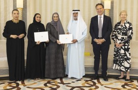 نهيان بن مبارك يكرم الفائزين بجوائز مجموعة أبوظبي للثقافة والفنون 