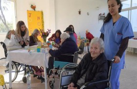 مسنّون أوروبيون داخل مراكز للرعاية في تونس 