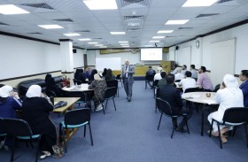 مركز جمعة الماجد يقيم دورة المكتبات والمعلومات 