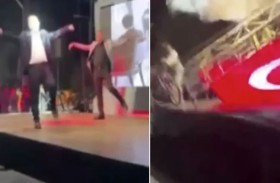 رقصة تكاد تنهي حياة مسؤول 