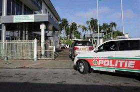 بدأ بأطفاله.. شخص يرتكب «مذبحة» 