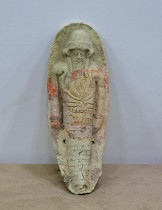 قطعة أثرية قديمة سلمها لبنان للعراق معروضة في المتحف الوطني العراقي، بغداد. (رويترز)
