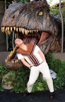 الممثل بد وونج يحضر العرض الأول لفيلم Jurassic World: Dominion في لوس أنجلوس، كاليفورنيا. رويترز