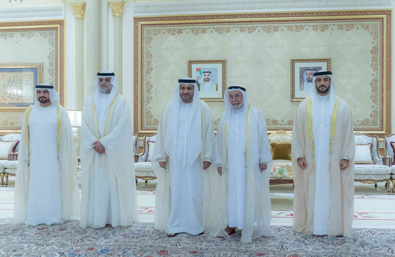 حاكم الشارقة يشهد أداء اليمين القانونية لأعضاء مجلس القضاء من أعضاء السلطة القضائية 