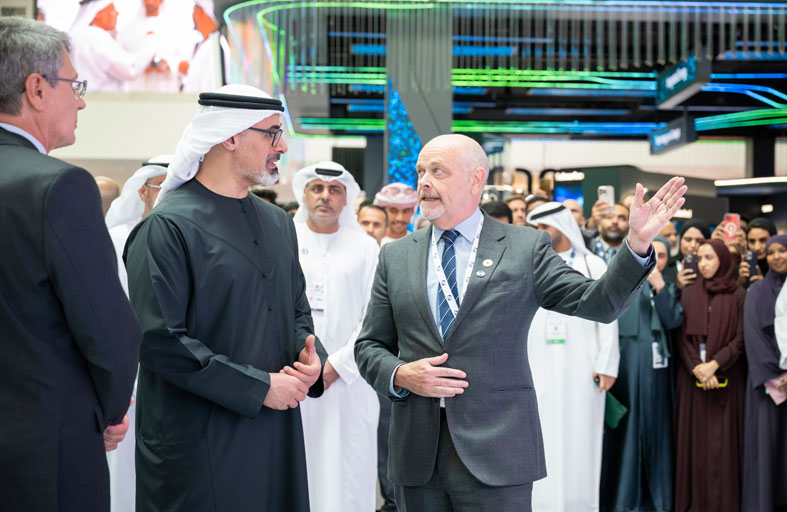 خالد بن محمد بن زايد يزور معرض ومؤتمر أبوظبي الدولي للبترول «أديبك 2025» 