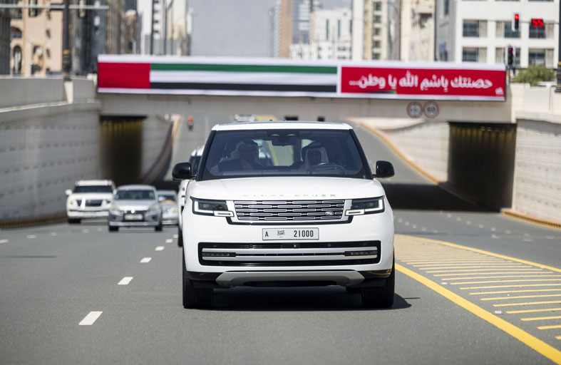 رئيس الدولة يلتقي حمد الشرقي ويقوم بجولة تفقدية في ميناء الفجيرة 