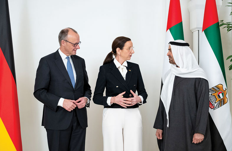 رئيس الدولة والمستشار الألماني يؤكدان أهمية تعزيز أسباب الاستقرار في المنطقة والعالم  