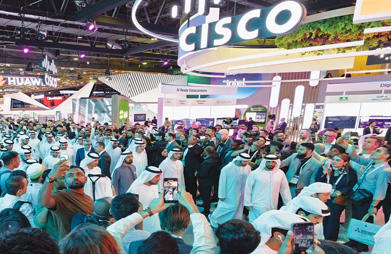 محمد بن راشد: الإمارات تسارع الخطى في مسيرتها التنموية الشاملة عبر التقنيات الحديثة  
