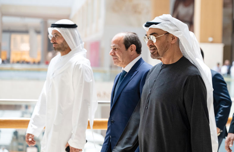 رئيس الدولة والرئيس المصري يبحثان العلاقات الأخوية والتطورات الإقليمية 