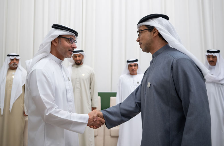 منصور بن زايد وهزاع بن زايد يشهدان انطلاق النسخة الثانية من المؤتمر والمعرض الزراعي الإماراتي في العين 