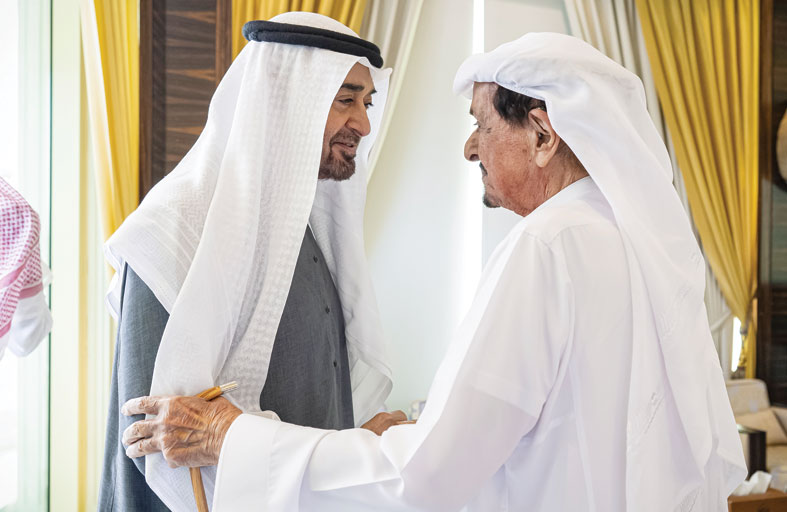 رئيس الدولة يزور حاكم عجمان ويؤكدان أن تمكين المواطن يبقى محور خطط التنمية وعلى قمة الأولويات 