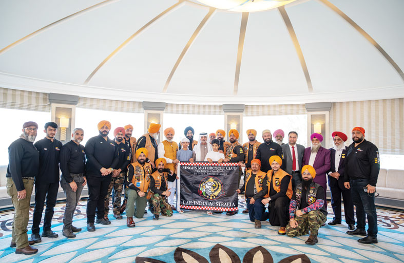 نهيان بن مبارك يستقبل فريق نادي «سينغ» للدراجات النارية 