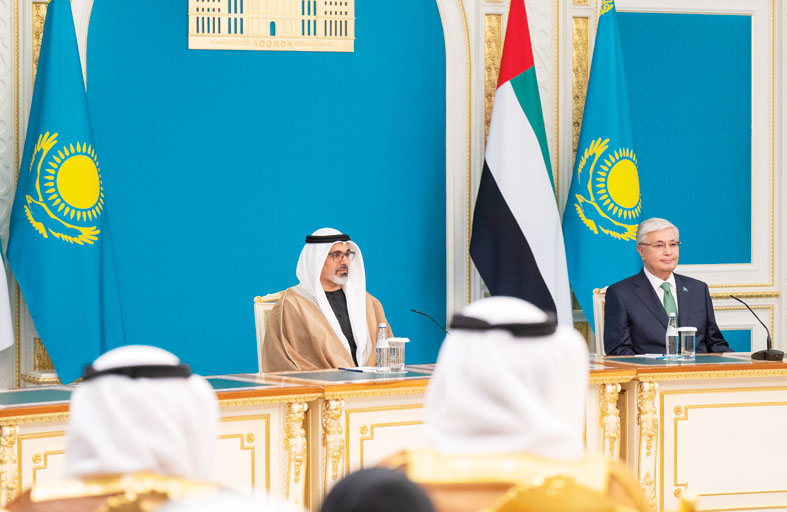 ولي عهد أبوظبي والرئيس الكازاخستاني يبحثان سُبل تعزيز العلاقات الثنائية  