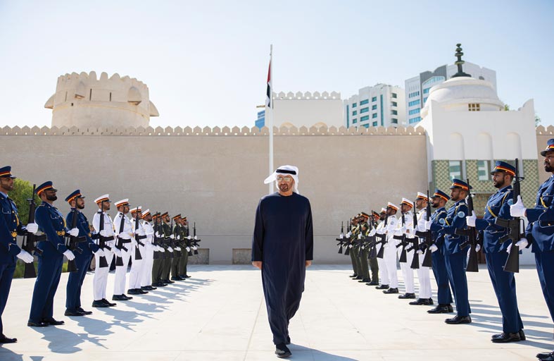 رئيس الدولة: ستظل رايتنا دائماً عالية بعزيمة أبنائنا وإخلاصهم وتفوقهم  