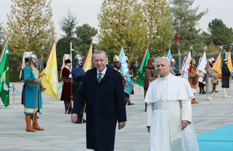 يَنبغي لنا أن نكون أقَل خَوْفا من الإسلام و المُناهضِون للهجرة يُغَذون رُهابَ هذا الدين  