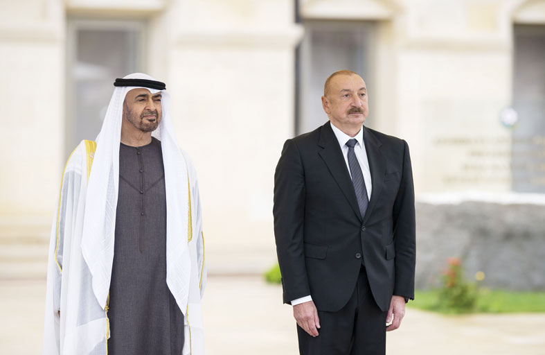 رئيس الدولة ورئيس أذربيجان يؤكدان العمل لترسيخ أسس السلام والاستقرار والأمن العالمي 