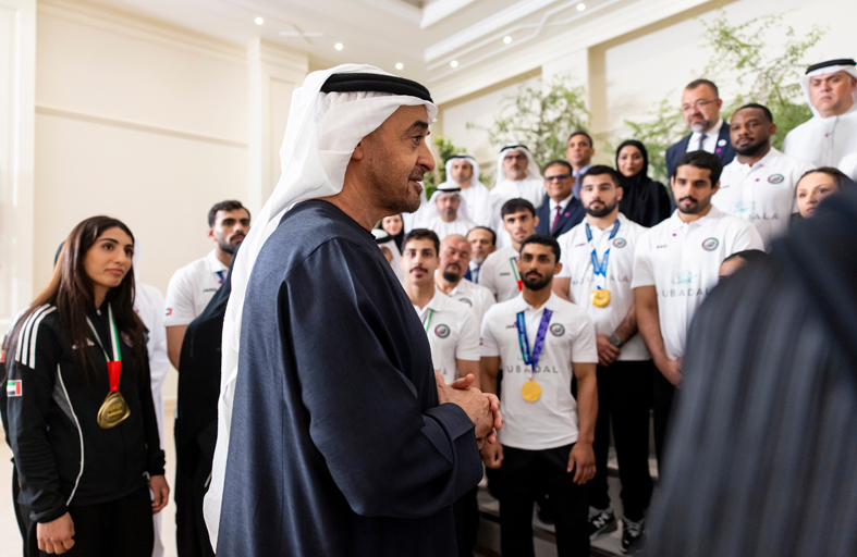 رئيس الدولة: الإمارات تولي القطاع الرياضي اهتماماً كبيراً بما يعزز ريادتها ومكانتها عالمياً  